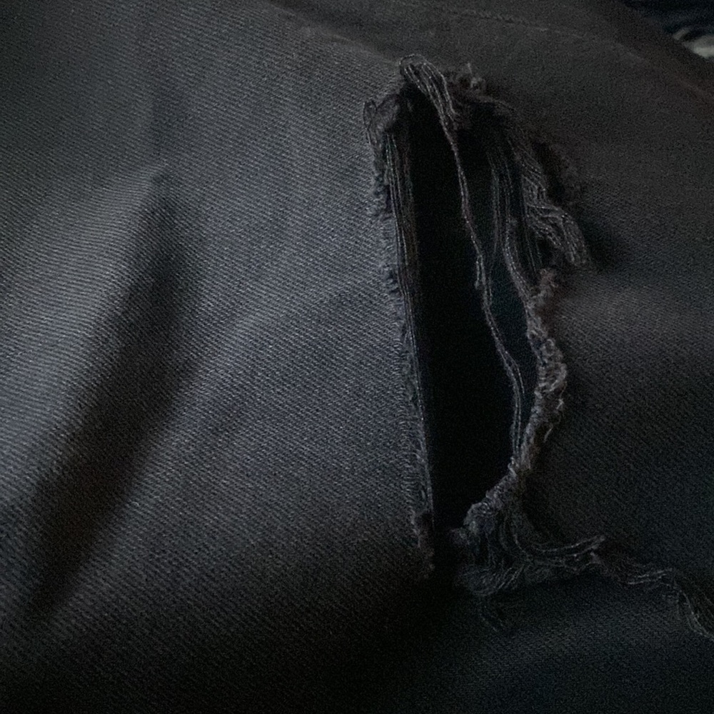 AE Ripped Relaxed Mom Jean - Picture 3 of 4